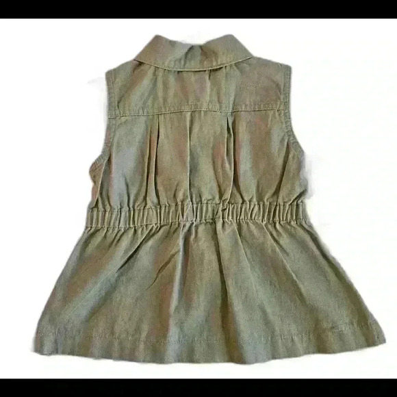 Trendy Sleeveless Utility Vest with Adjustable Waist - Picture 2 of 3